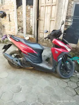 Vario 125 plat B pjk jln
