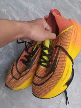 Sepatu running size 41