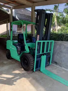 Forklift 3 Ton 2021 tahun muda siap kerja Istimewa