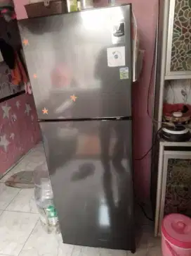 Jual cepat kulkas 2 pintu merk AQUA