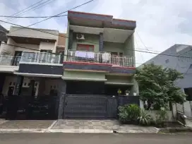Rumah Dekat Mall di Prima Harapan Regency, Harapan Baru, Bekasi Utara