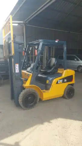 Forklift Diesel Berkualitas 2,5 Ton 3 Ton siap kerja