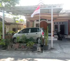 Rumah strategis