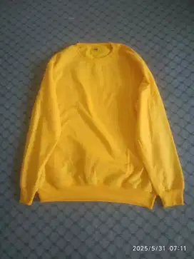 Crewneck kuning