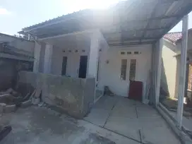Over Kredit Rumah Siap Huni di Tanah Baru, Beji Depok