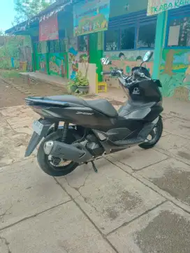 Vario 160 hitam 2022 gbm kredit // tunai