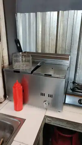 Deep Fryer (Penggorengan)
