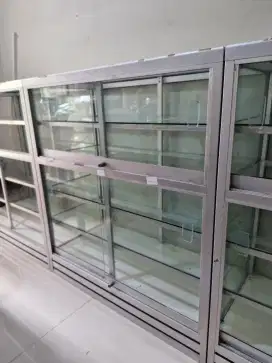 Etalase kaca lemari kaca aluminium merk altek kualitas grade A