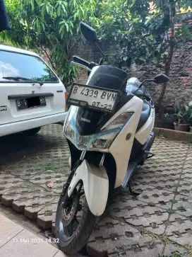 Jual Yamaha Lexi 125 tahun 2019 warna Putih.