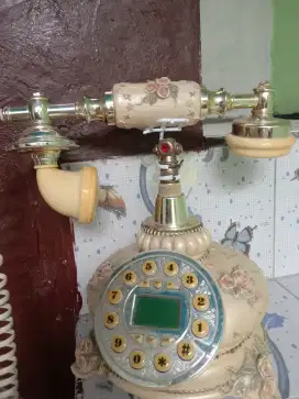 Telepon antik jadul