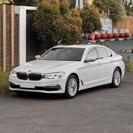 (CASH) BMW G30 530i Luxury 2018