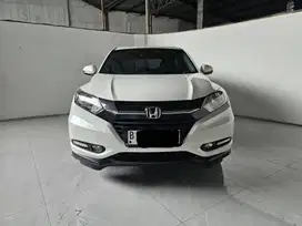 Honda HRV E AT (  Matic ) 2017 Putih  km low  75rban plat ganjil jktim