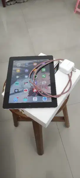 Dijual ipad 4 wifi + cell 32GB white