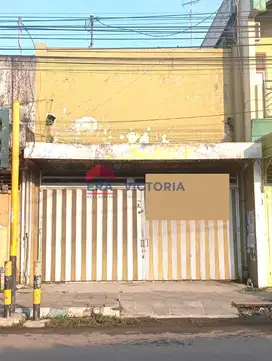 Ruko Usaha di Area Komersial Pare – Posisi Hook, Dekat TOP Swalayan