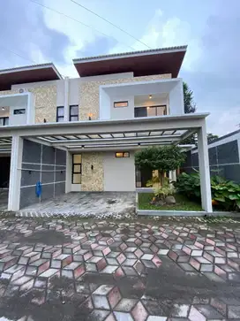 RUMAH CANTIK SIAP HUNI PERUMAHAN TIMUR PASAR GENTAN JL.KALIURANG KM 10
