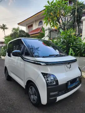 Wuling Air EV Long Range Warna Putih