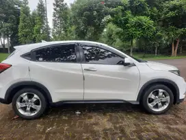 JUAL MOBIL HRV TH 2017