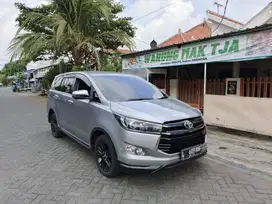 TOYOTA INNOVA VENTURER BENSIN MATIC ISTIMEWA SPESIAL PAKET KREDIT