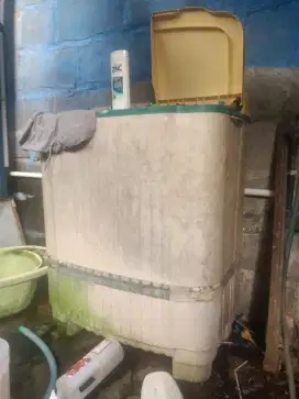 Mesin Cuci polytron pwm-7556