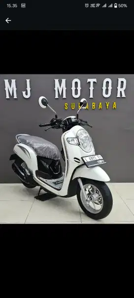HONDA SCOOPY TAHUN 2018 WARNA HITAM PUTIH