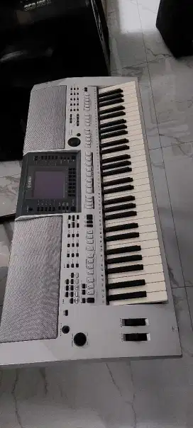 Keyboard yamaha Psr-S 700