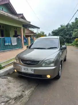 Kia Carens II 2005 Bensin