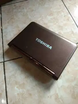 Dijual notebook Toshiba NB-305 kondisi off COD Dps barat