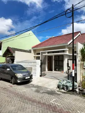 *Dijual Rumah Baru Darmo Indah Selatan* 

*Bangunan 1 Lantai*
