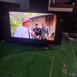 Tv LED model tabung PLD24D123