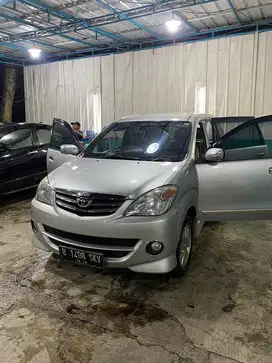 Toyota Avanza 2010 Bensin