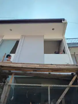 Di kontrakan rumah baru pusat kota