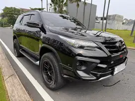Toyota Fortuner VRZ TRD 2018 – Altitude Black