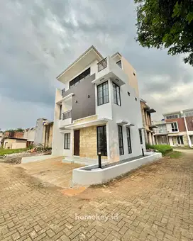 RUMAH POSISI HOOK! 10 Menit Ke Tol Serpong dan Stasiun Rawa Buntu