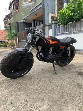 HONDA GL TAHUN 1991 SUDAH COSTUM SIAP GAS TT/BT MATIC BOLEH