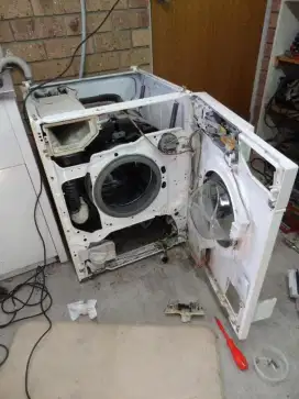 Jasa servis AC kulkas frezer showcase mesin cuci dan bongkar pasang AC