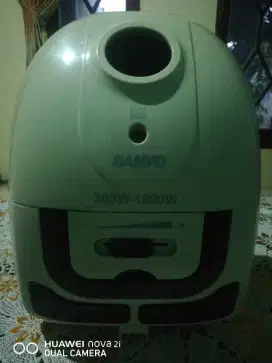 Vacuum cleaner merk sanyo