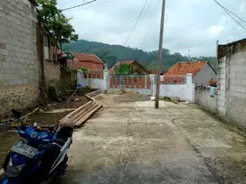 Rumah SHM dekat wisata taman Bougenville gunung Puntang