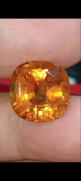 Batu Yellow SAPPHIRE Natural 20CRT H LOSE STONE