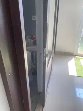 Pintu Kamar Mandi atau Kamar Pribadi