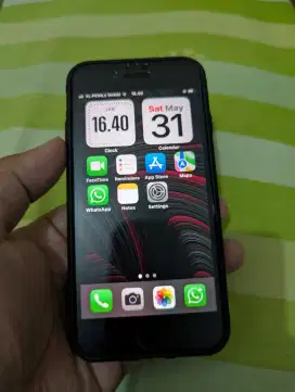 iPhone SE3 64GB 5G Fullset mulus nominus TT BT cash