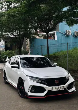 Honda Civic Hatchback 2018 Putih Cash Nego
