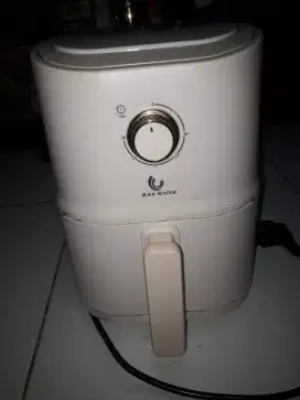 HAN RIVER BERFUNGSI DENGAN BAIK. BISA NEGO !!
Product Name : Air fryer