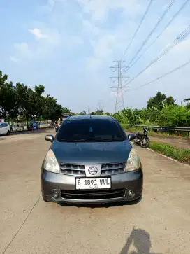 Nissan Grand livina 2010 Bensin