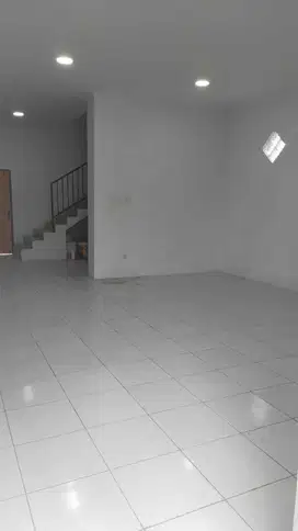 Ruko Sayap Holis Strategis Tanah Luas