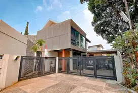 DIJUAL RUMAH STRATEGIS PERUMAHAN EXCLUSIVE DEKAT KAMPUS MARANATHA