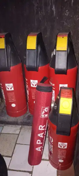 Apar buat mobil pribadi
