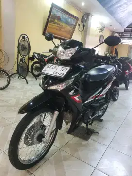 New Supra X 125 F1 SW 2024 mentah Sekali-Odomtr 8.000 KM-plaza motor