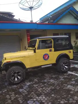 Jeep CJ 7 diesel solar
