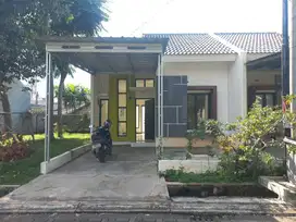 Disewa Rumah Cluster De Residence – Lokasi Strategis, Harga Bersahabat