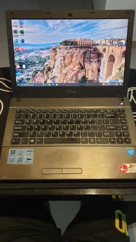 Axioo Neon W-549TU
